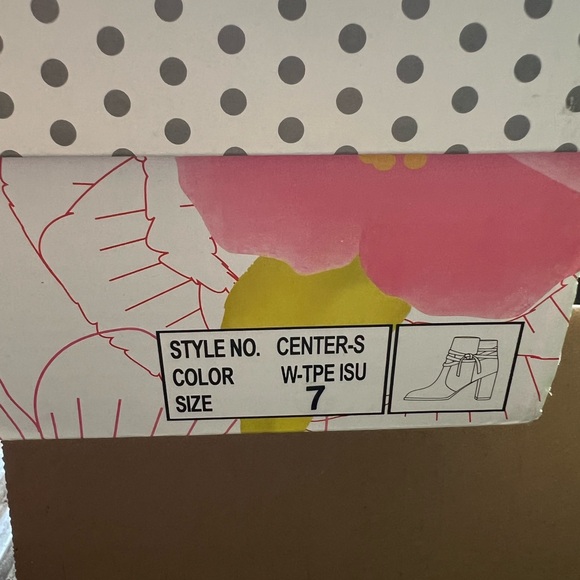 NWT LADIES ANKLE BOOTS! never worn, very cute with bow on side! Size 7 - Picture 8 of 8